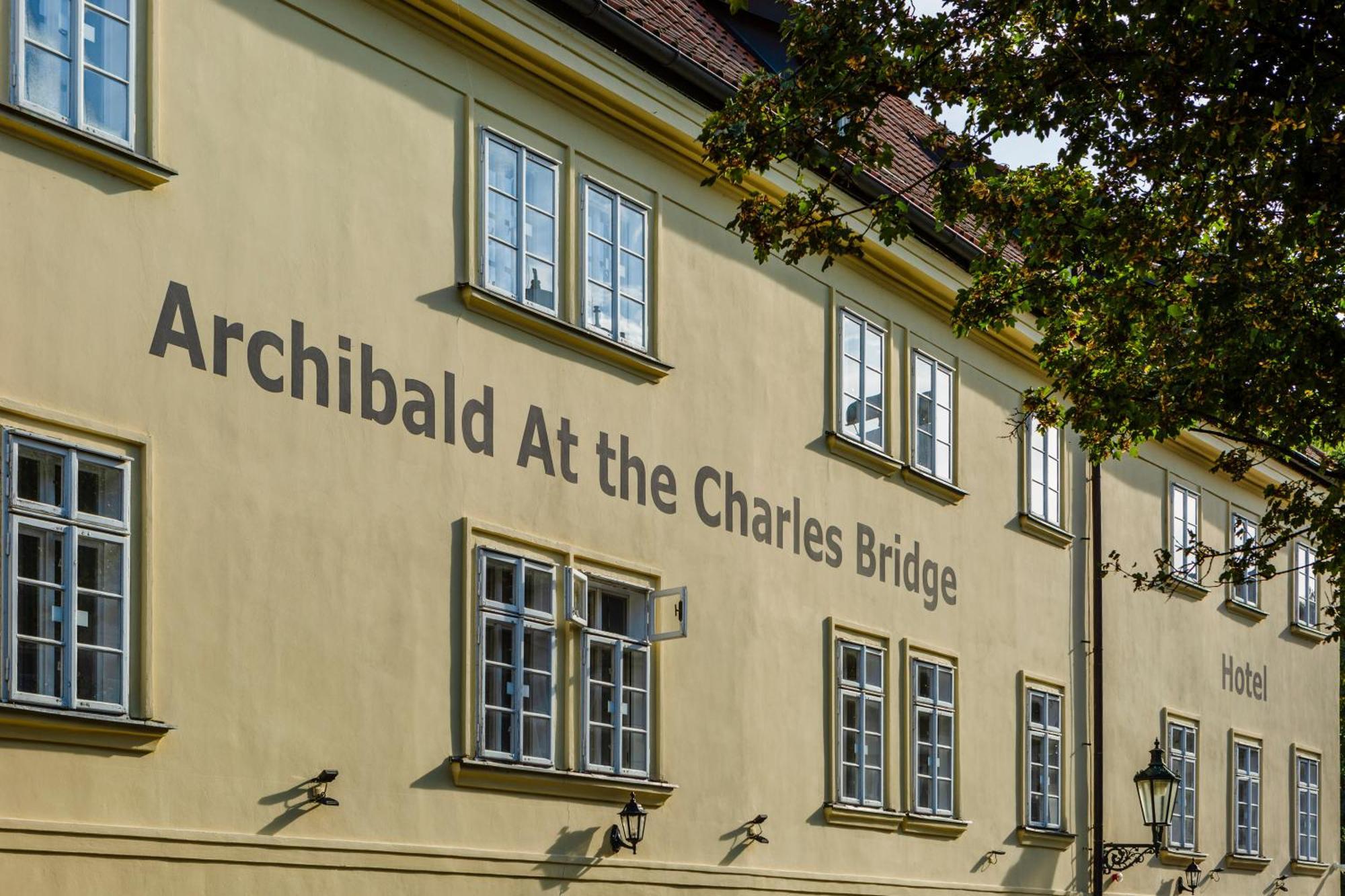 Hotel Archibald At The Charles Bridge Praha