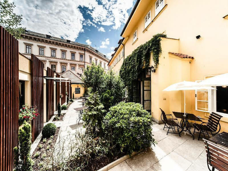 Archibald At The Charles Bridge Hotel Praha