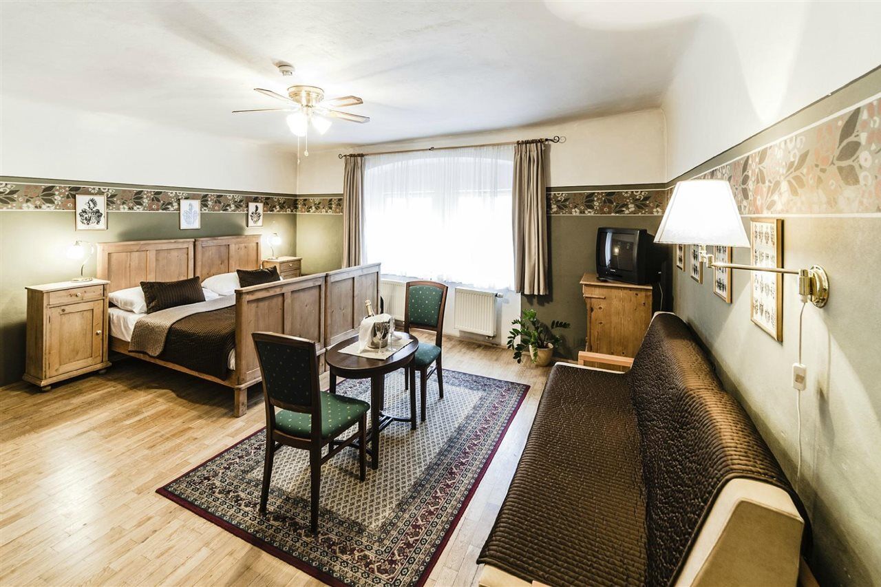 Hotel Archibald At The Charles Bridge Praha